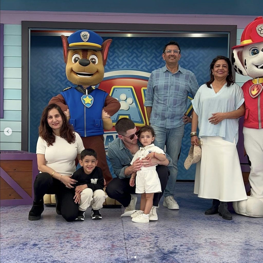 Image Source: Instagram @priyankachopra and @nickjonas